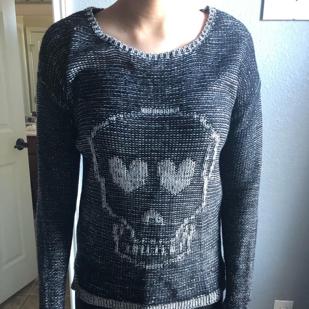 Graphic sweater
